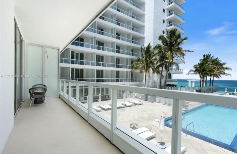 Condo for sale at Fontainebleau III 623