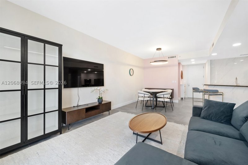Condo for sale at Courts Brickell Key 1805
