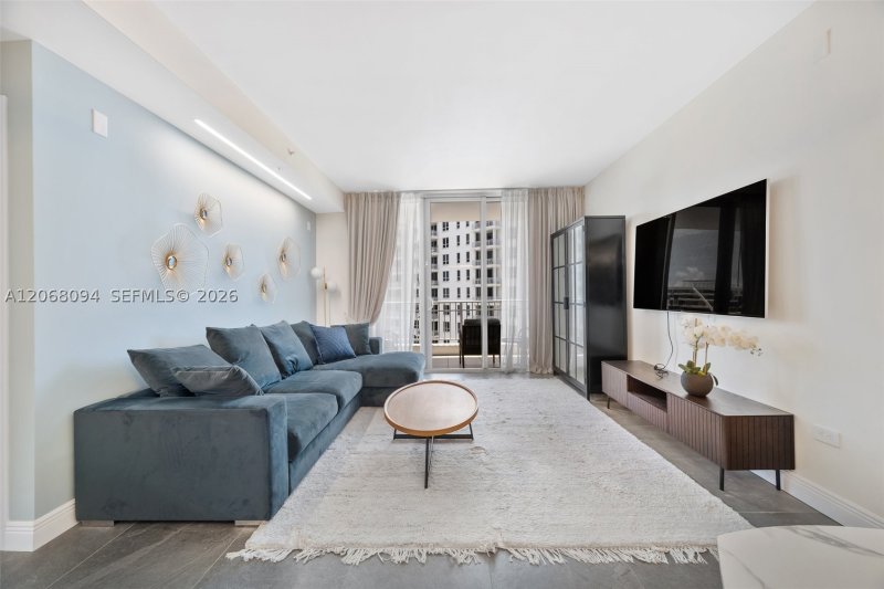 Condo for sale at Courts Brickell Key 1805