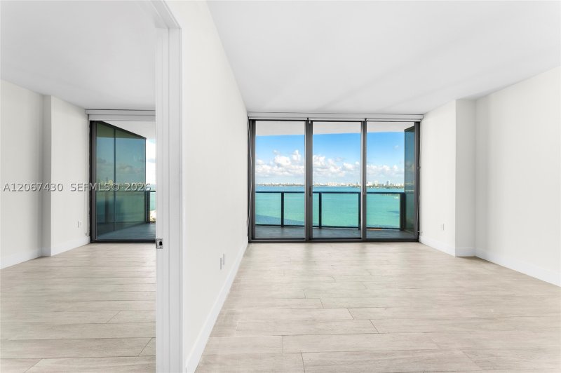 Comprar apartamento en Icon Bay 1803