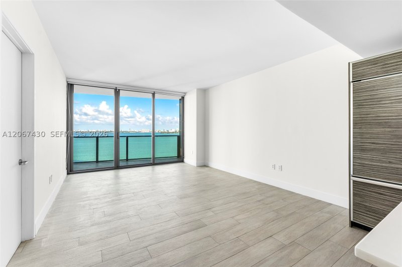 Comprar apartamento en Icon Bay 1803