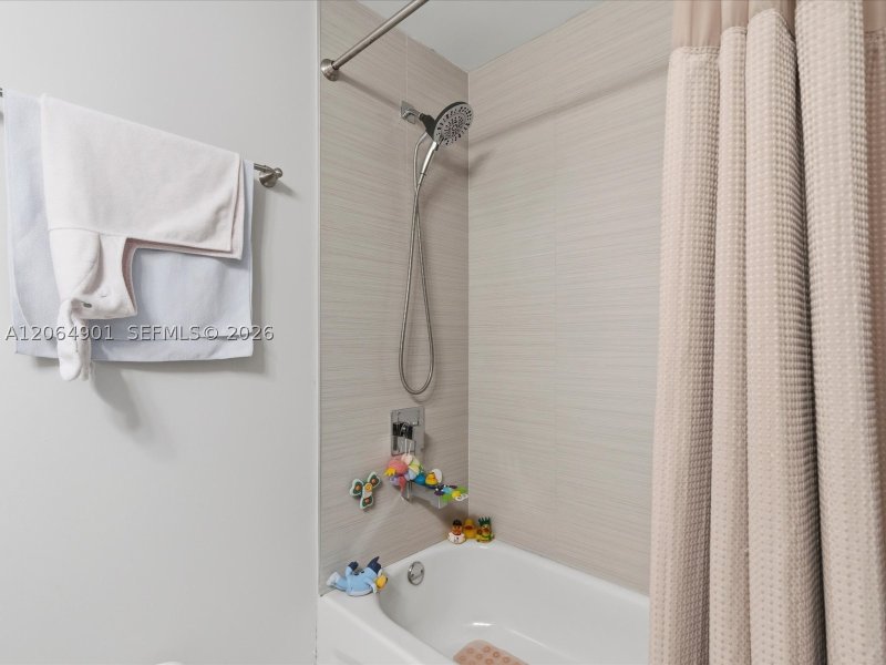 Alquiler de apartamento en Brickell Ten 1009