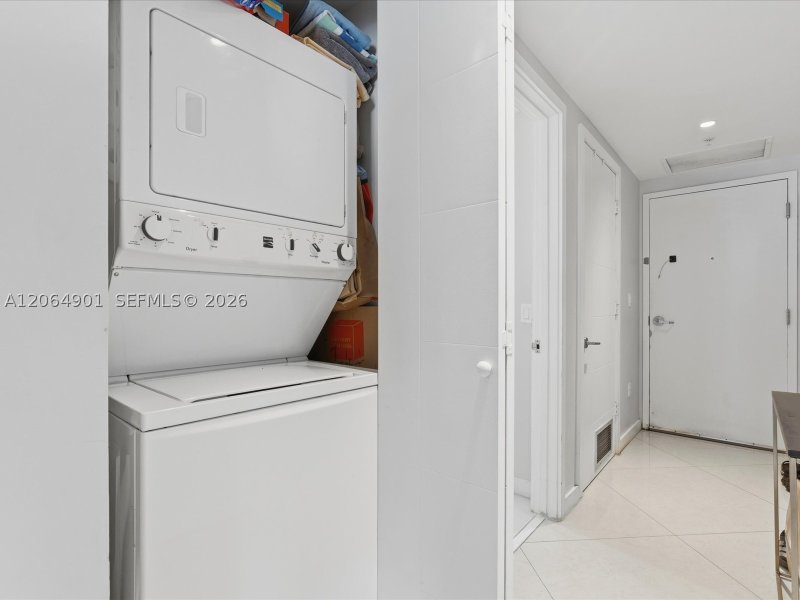 Alquiler de apartamento en Brickell Ten 1009