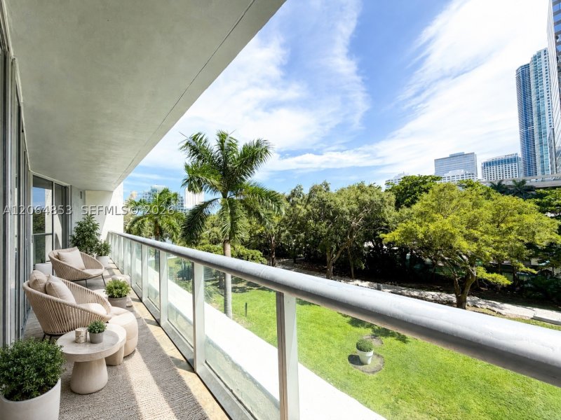 Comprar apartamento no Icon Brickell Tower II 411