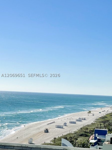 Apartment for rent at Akoya 1407