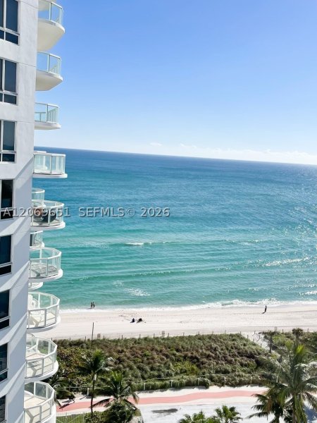 Apartment for rent at Akoya 1407