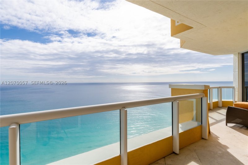 Condo for sale at Acqualina Resort & Spa 4001
