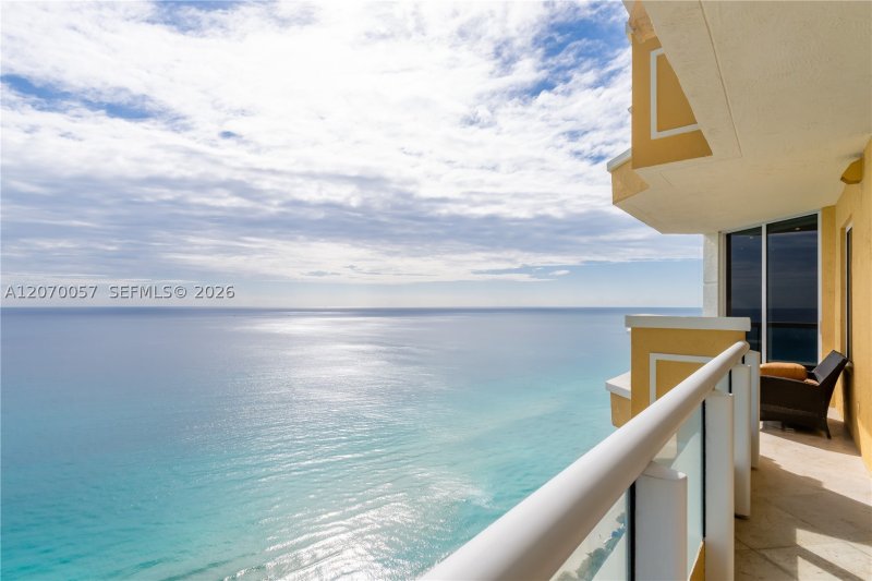 Condo for sale at Acqualina Resort & Spa 4001