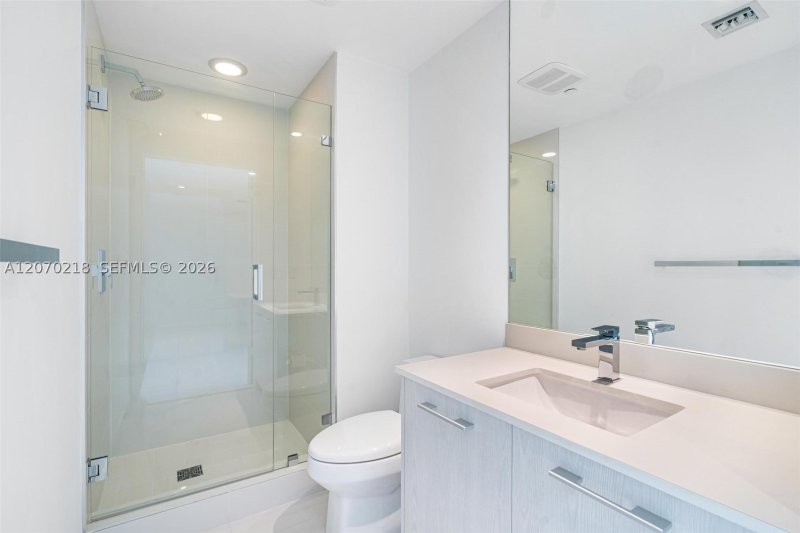 Alquiler de apartamento en Brickell Heights East 2002