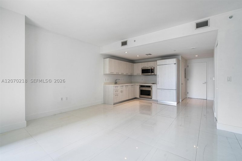 Alquiler de apartamento en Brickell Heights East 2002