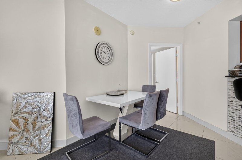Condo for sale at La Perla 3509