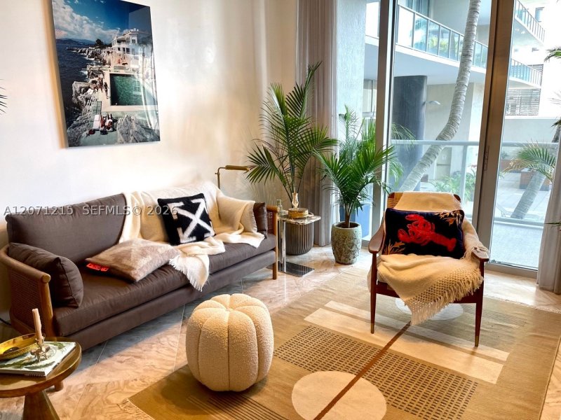 Alquiler de apartamento en Midtown Miami 2 H0806