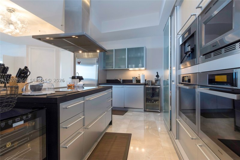 Aluguel de apartamento no Trump Royale 4208