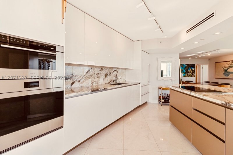 Alquiler de apartamento en Bristol Tower 1505