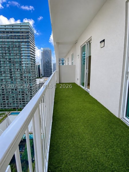Comprar apartamento no Vue at Brickell 2413
