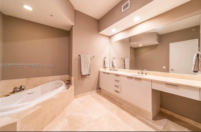 Alquiler de apartamento en One Fifty One at Biscayne 102