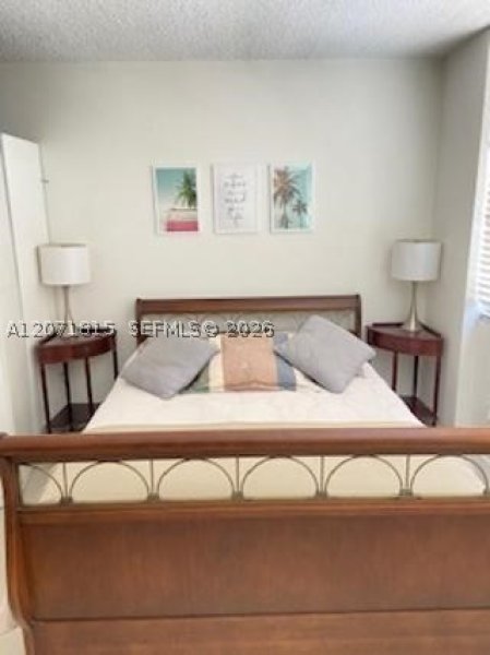 Aluguel de apartamento no Four Ambassadors 809