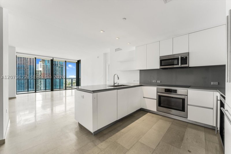 Brickell City Centre Reach Apt #2304