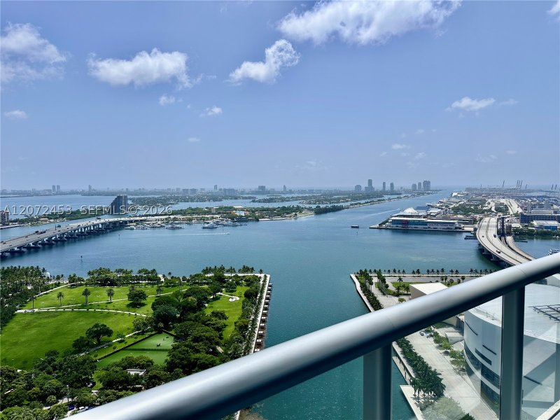 Alquiler de apartamento en Marina Blue 3611