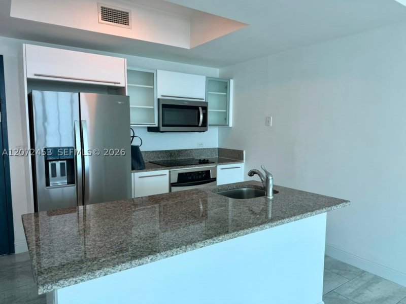 Alquiler de apartamento en Marina Blue 3611