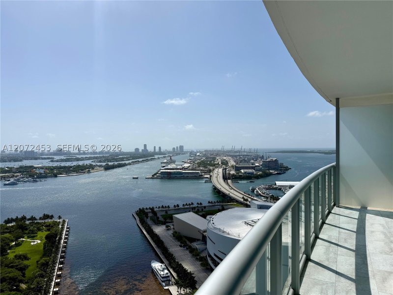 Alquiler de apartamento en Marina Blue 3611