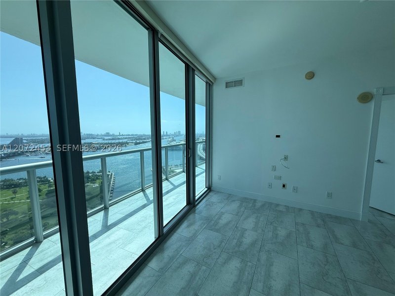 Alquiler de apartamento en Marina Blue 3611