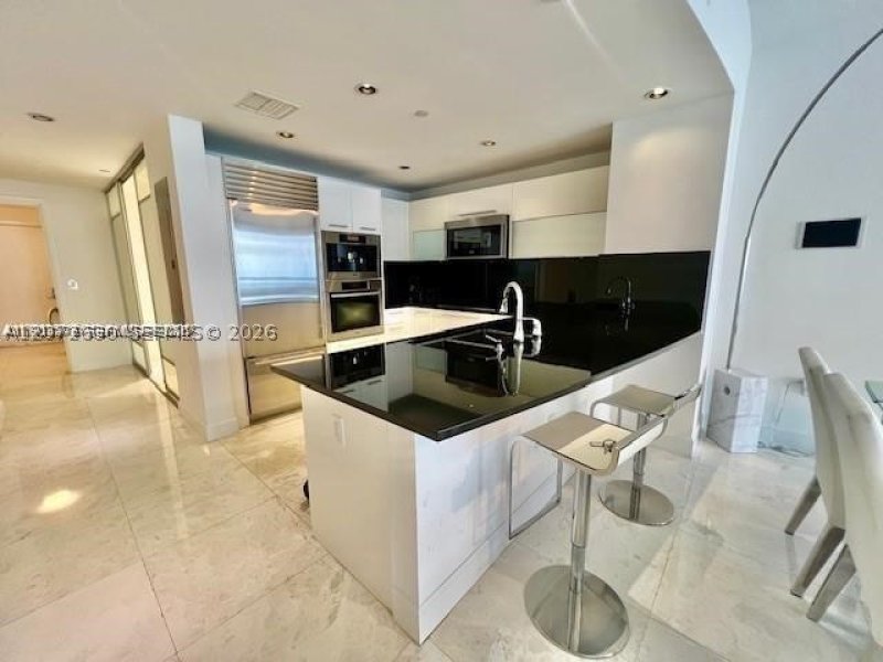 Alquiler de apartamento en Jade Ocean 1007