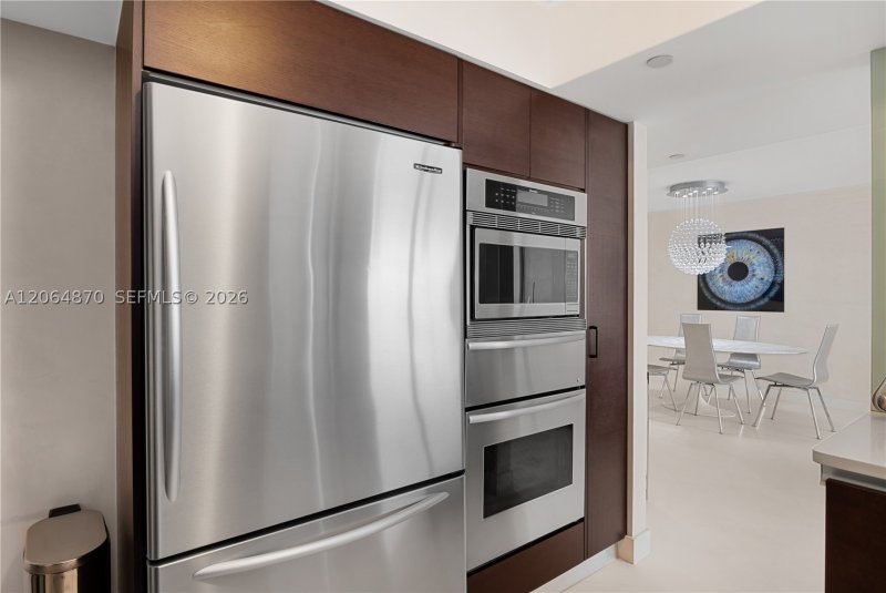 Comprar apartamento no Sunset Harbour North 2008