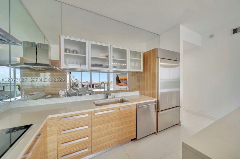 Comprar apartamento no Paramount Bay 708