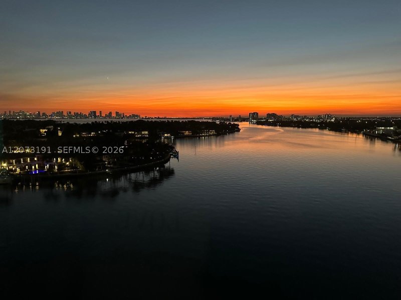 Apartment for rent at Aquasol 15F