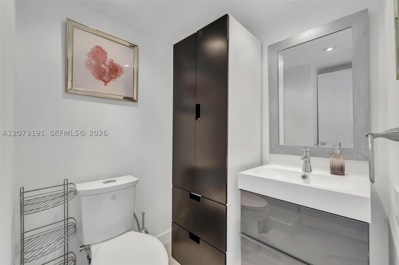 Apartment for rent at Aquasol 15F