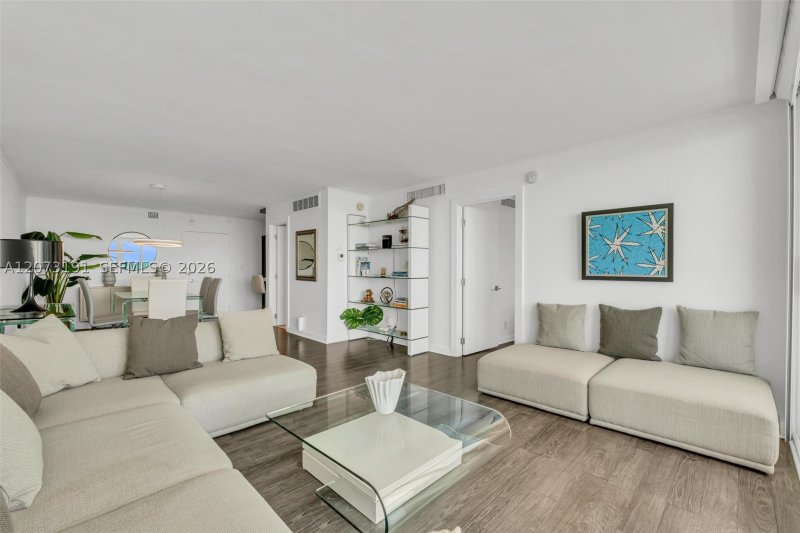 Apartment for rent at Aquasol 15F
