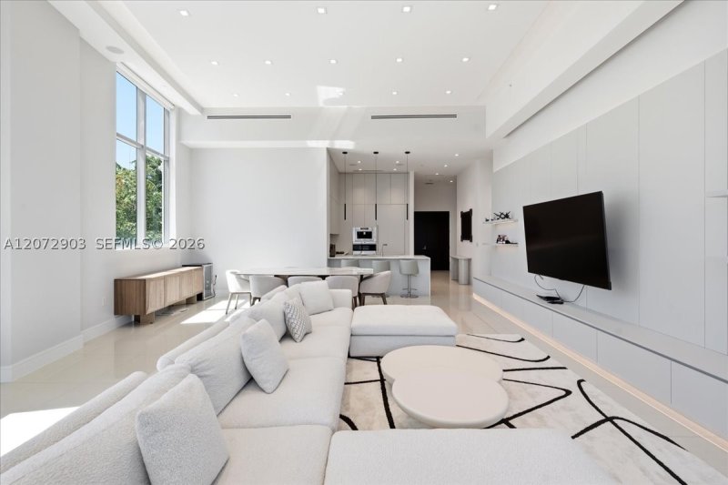 Echo Aventura Apt #101