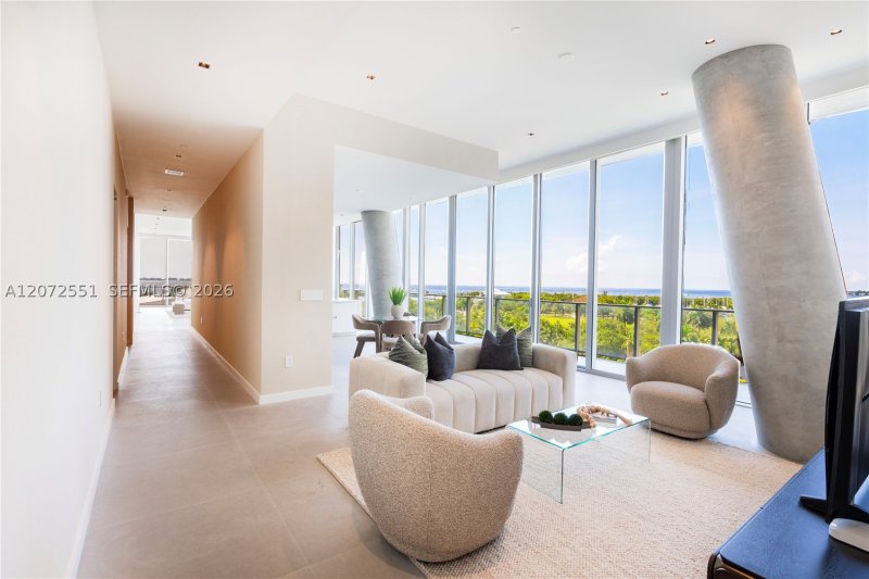 Comprar apartamento en Grove at Grand Bay 602S