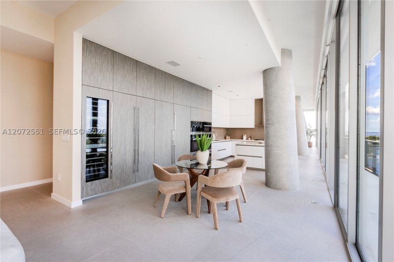 Comprar apartamento en Grove at Grand Bay 602S