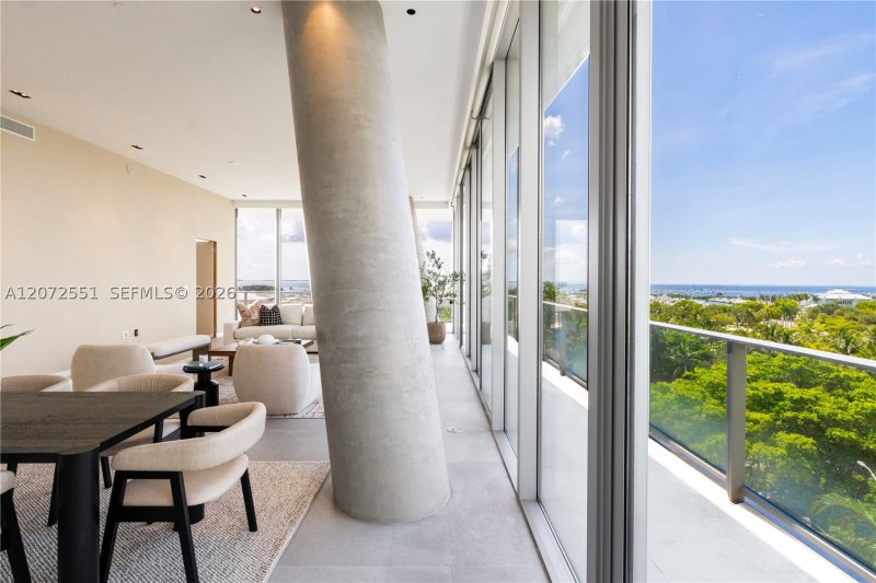 Comprar apartamento en Grove at Grand Bay 602S