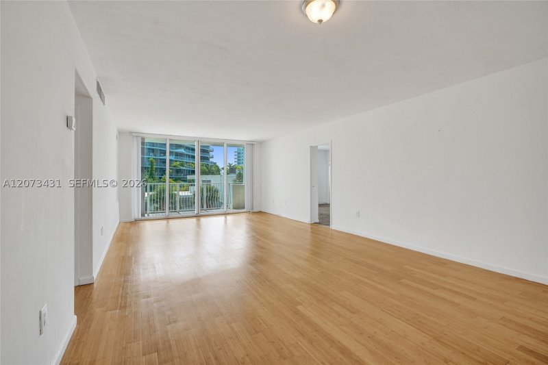 Aluguel de apartamento no Island Pointe 3G