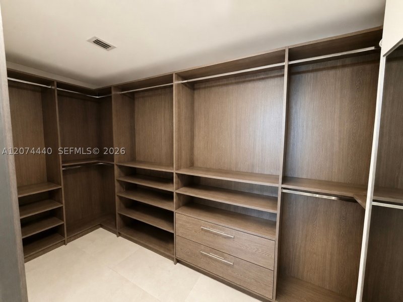 Apartment for rent at One Paraiso 2306