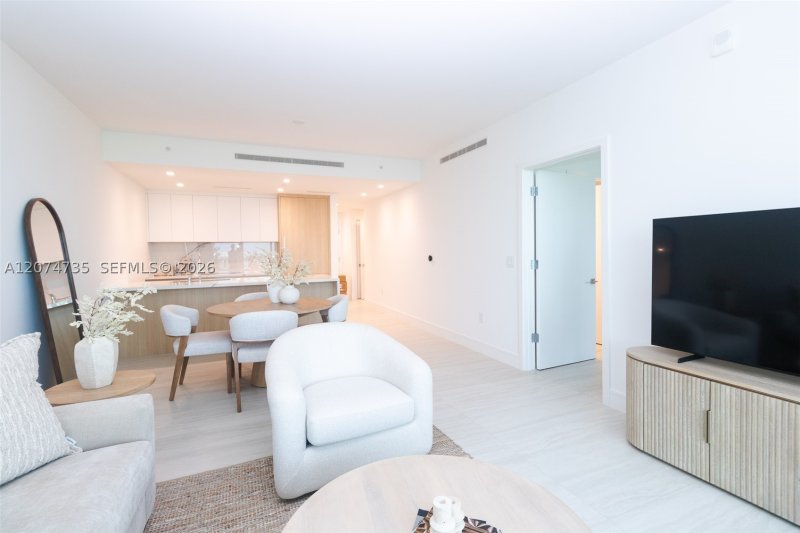 Condo for sale at One Park Tower by Turnberry 1704
