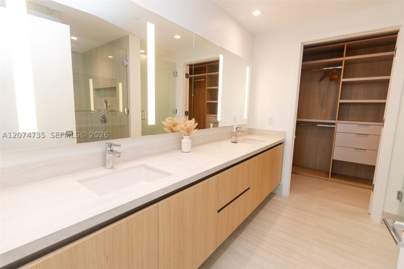 Comprar apartamento en One Park Tower by Turnberry 1704