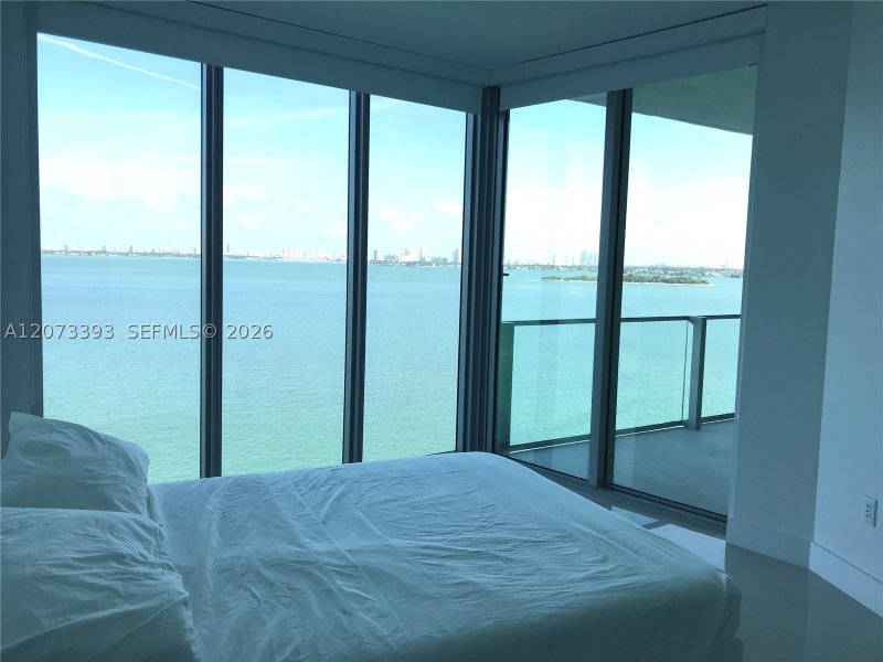 Apartment for rent at Biscayne Beach 703