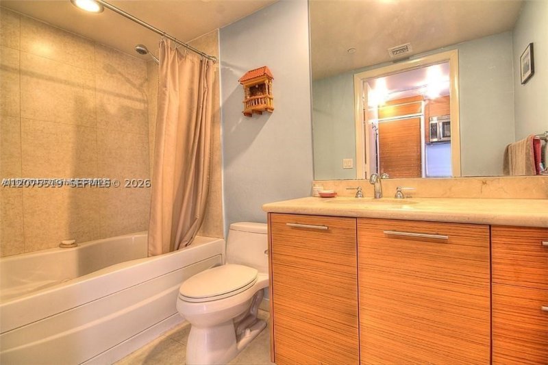 Apartment for rent at 50 Biscayne 5309