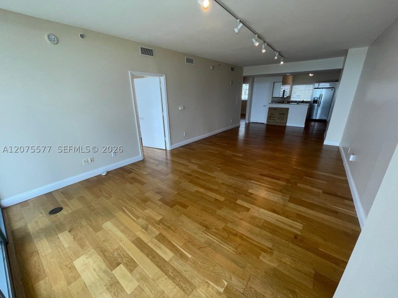 Property photo # 10