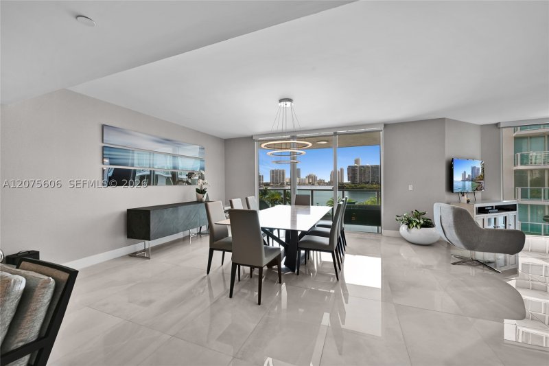 Comprar apartamento no Peninsula II 509
