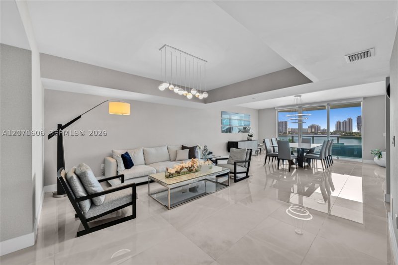Comprar apartamento no Peninsula II 509
