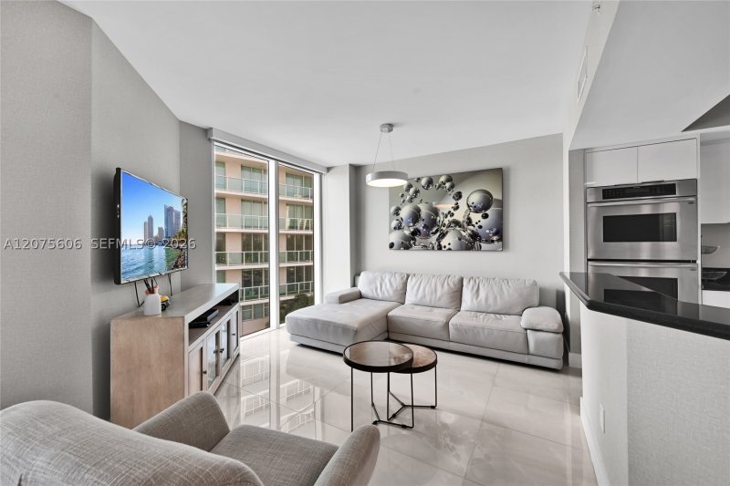 Comprar apartamento no Peninsula II 509