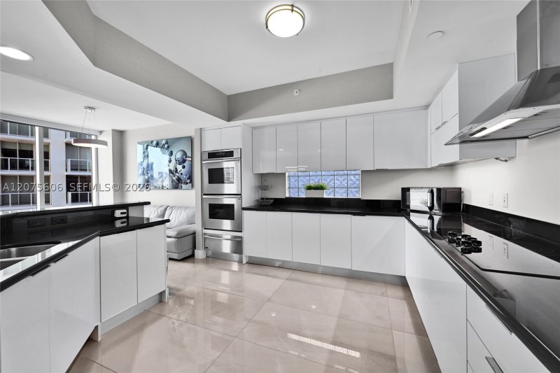 Comprar apartamento no Peninsula II 509