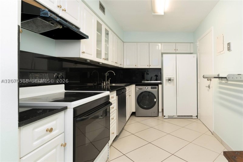 Apartment for rent at Aquasol 6G