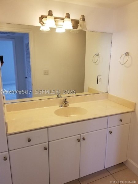 Apartment for rent at 401 Blu 1209