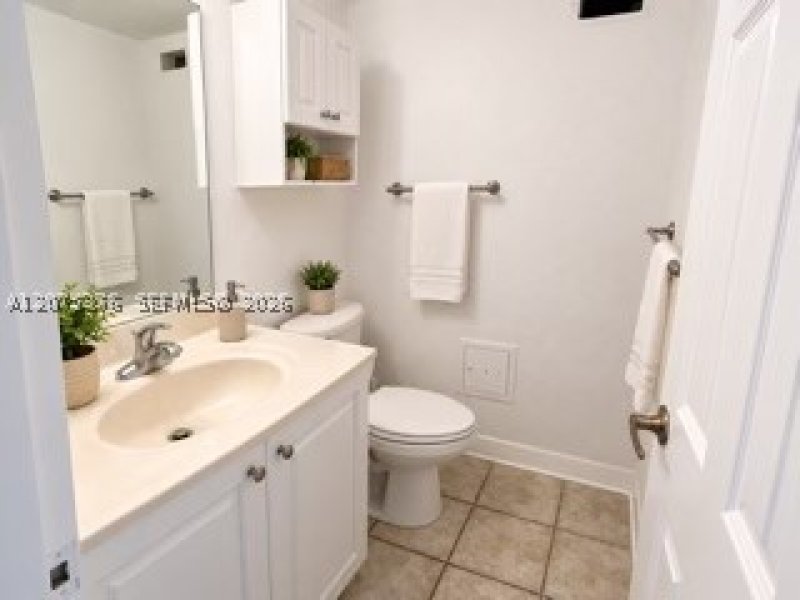 Comprar apartamento en The Wave Condo 439